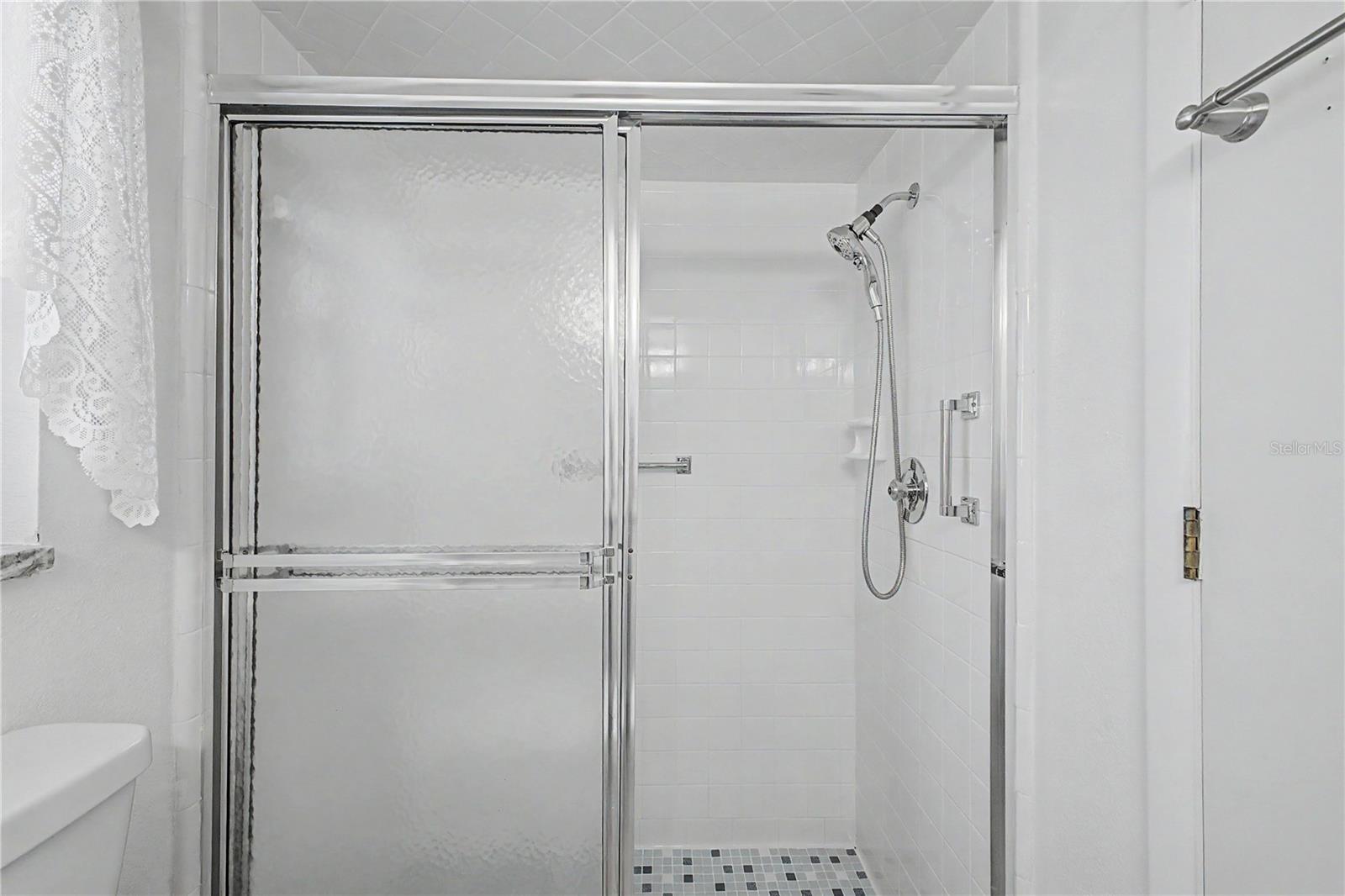 Image 26 of 54 For 6347 Darien Way