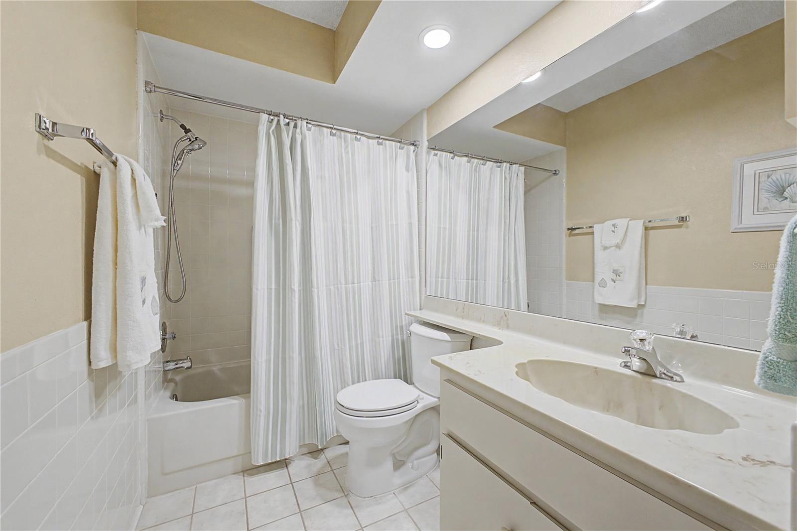 Image 31 of 54 For 6347 Darien Way