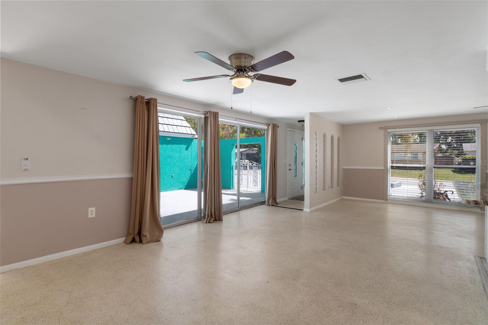 Image 14 of 66 For 3345 Blue Bird Drive