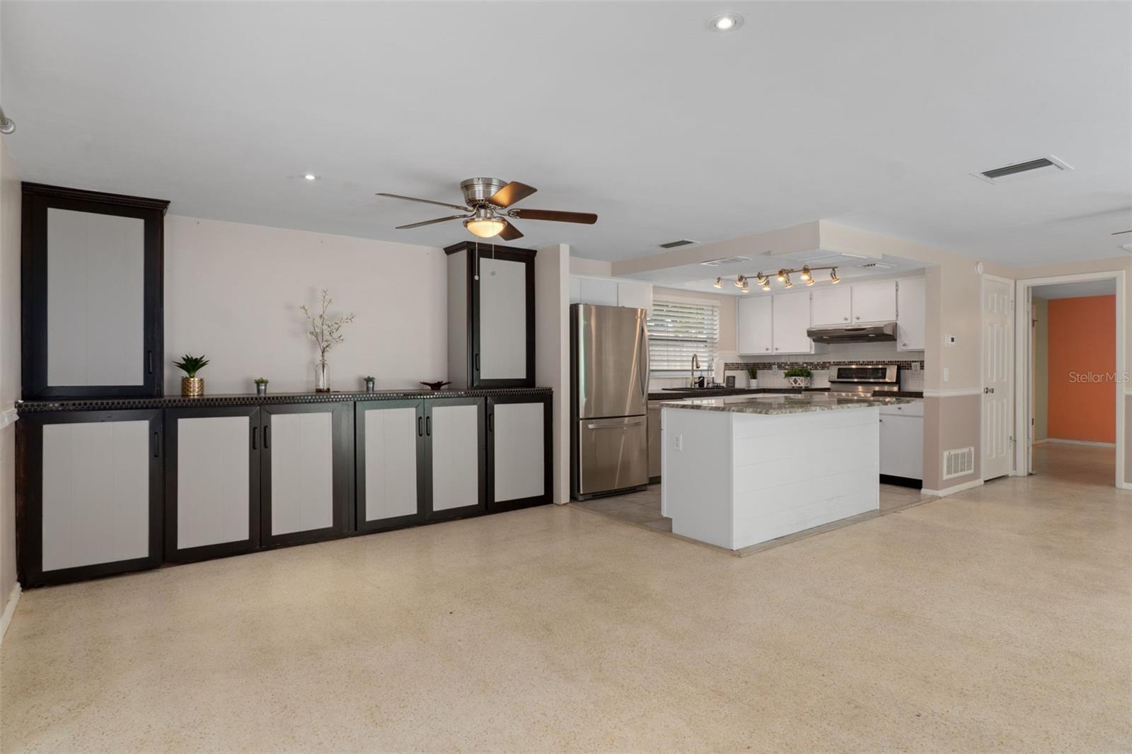 Image 20 of 66 For 3345 Blue Bird Drive