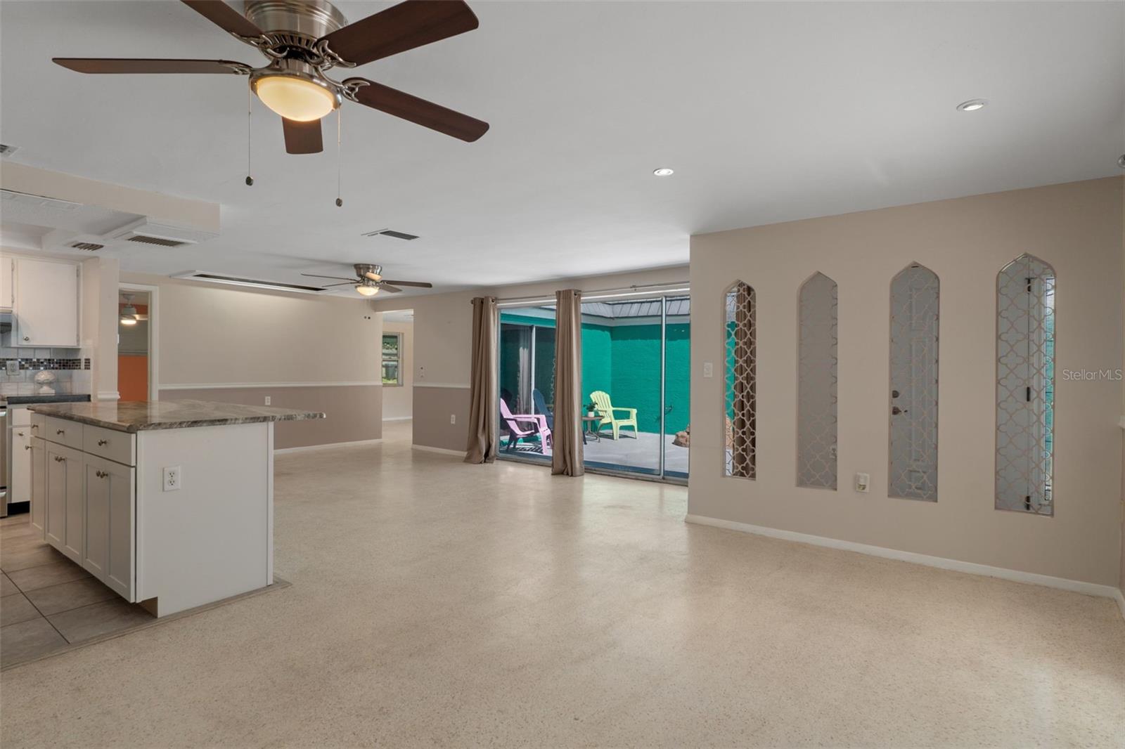 Image 21 of 66 For 3345 Blue Bird Drive