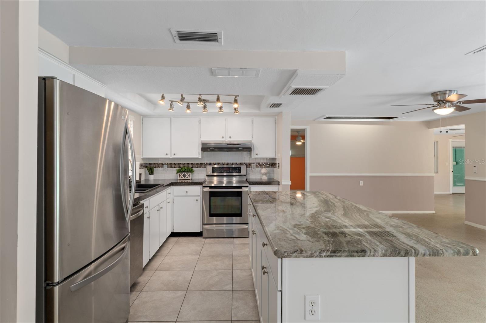 Image 23 of 66 For 3345 Blue Bird Drive