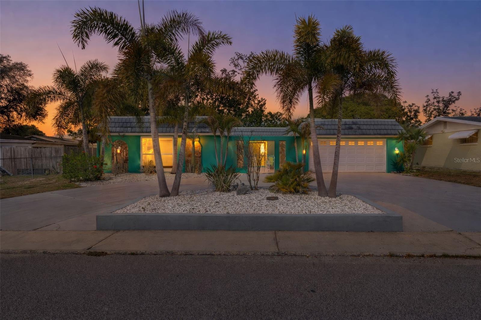 Image 6 of 66 For 3345 Blue Bird Drive