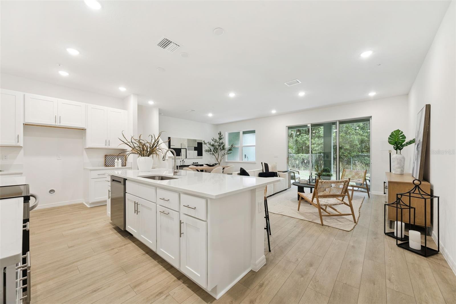 Image 12 of 41 For 5217 Luisa Court