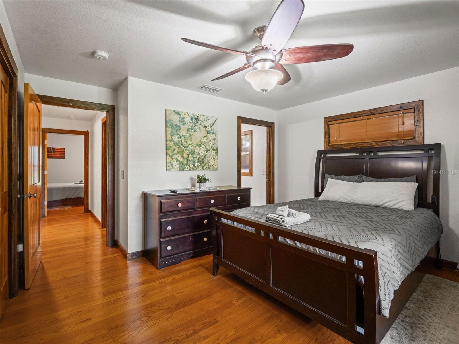 Listing photo id 18 for 22250 Hayman Road