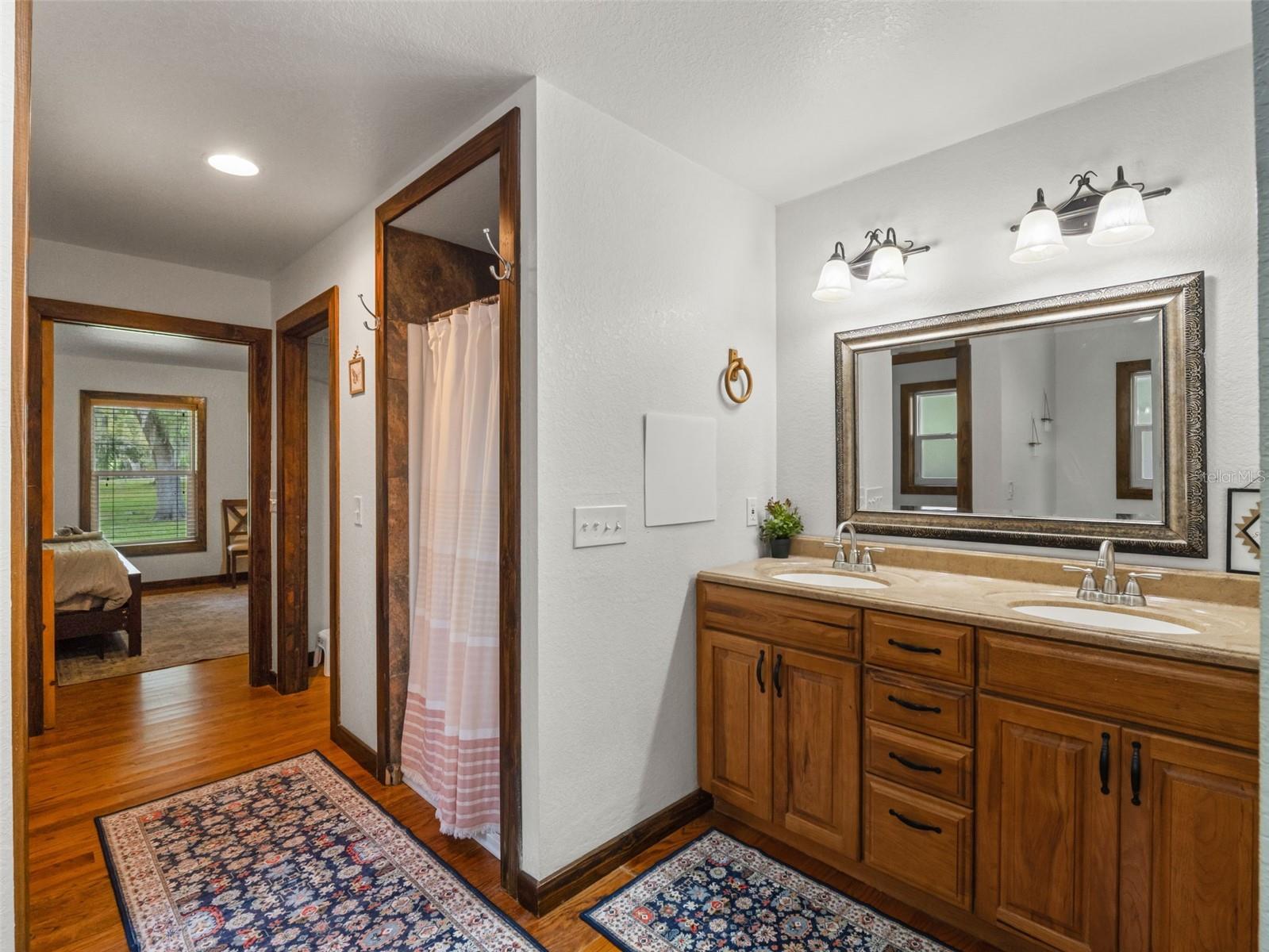 Listing photo id 21 for 22250 Hayman Road