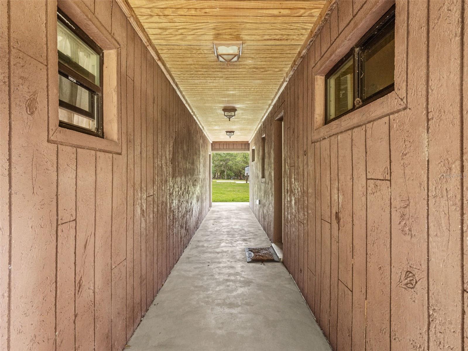 Listing photo id 29 for 22250 Hayman Road