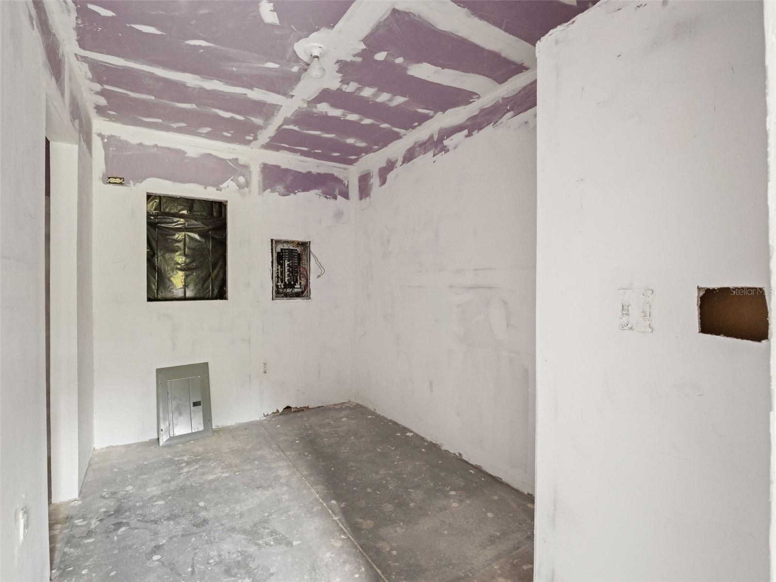 Listing photo id 35 for 22250 Hayman Road