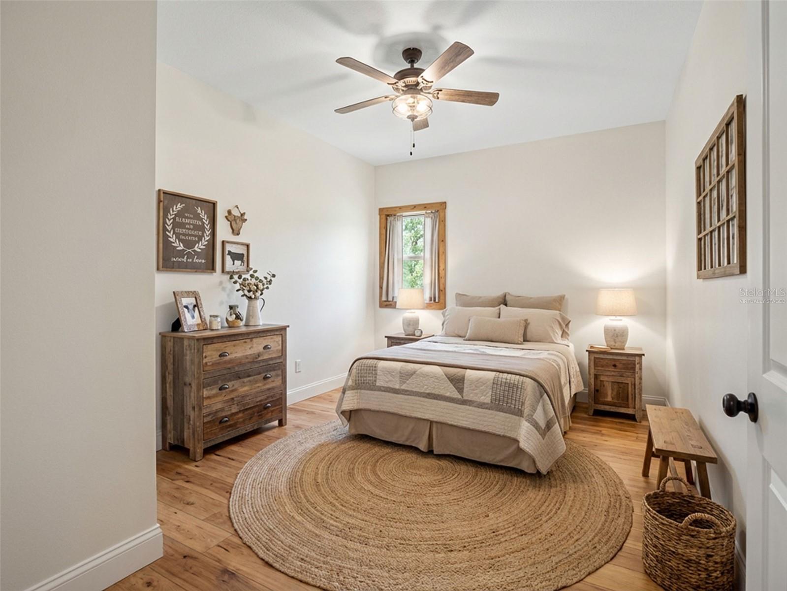 Listing photo id 38 for 22250 Hayman Road