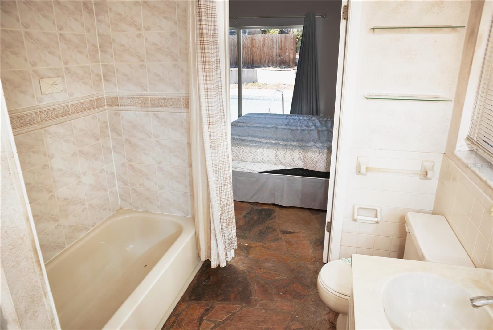 Image 25 of 45 For 9939 Woodridge Court