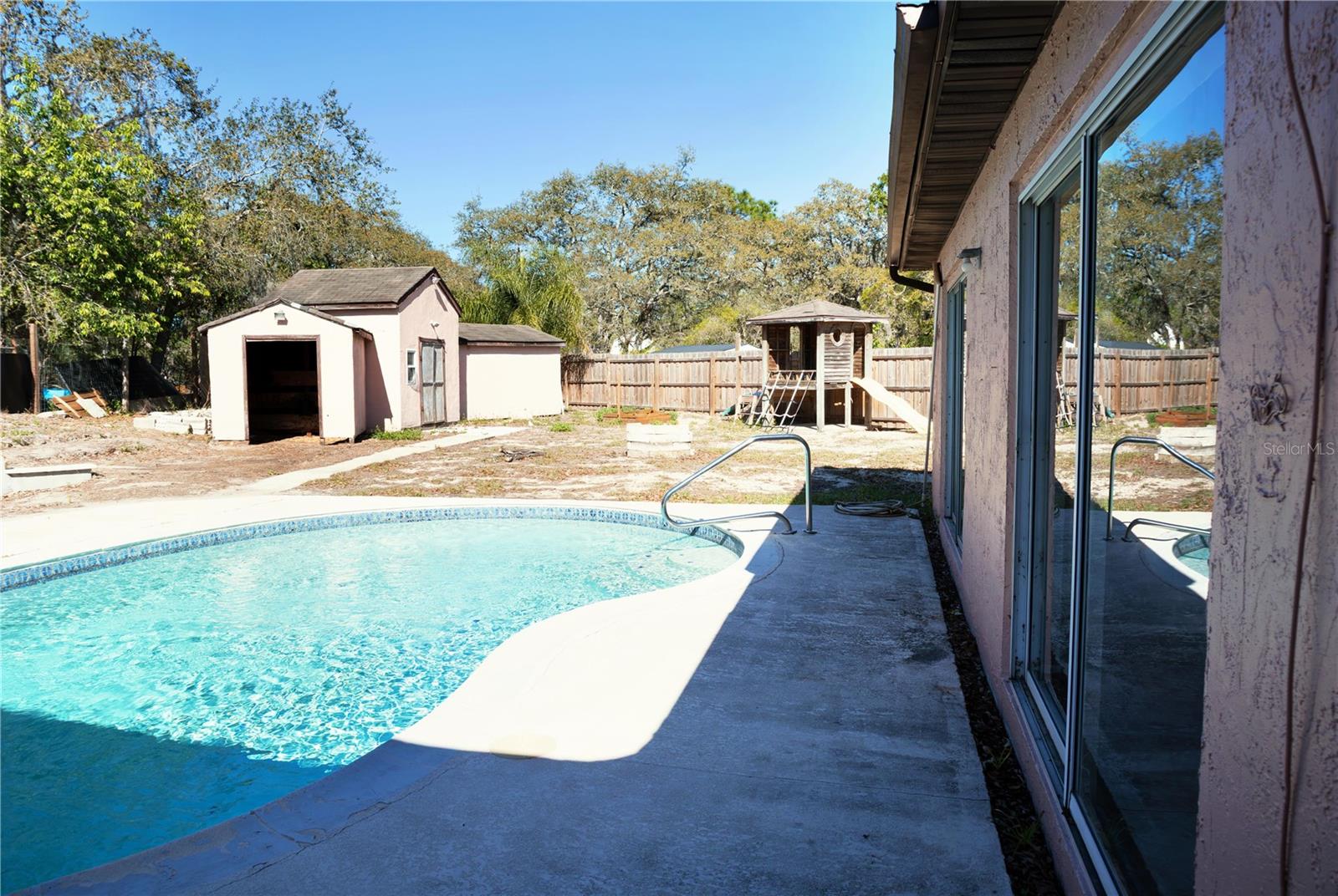 Image 32 of 45 For 9939 Woodridge Court