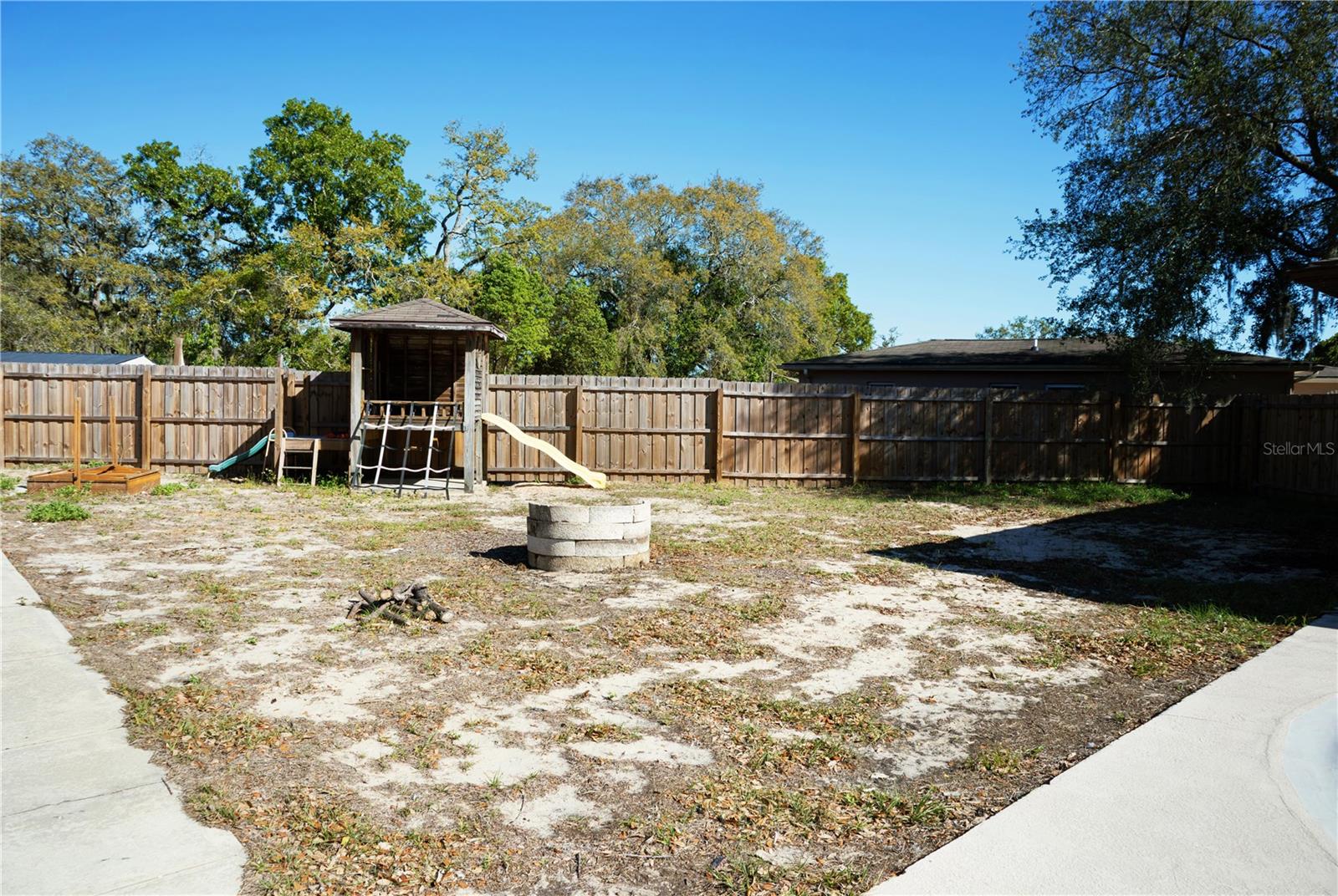 Image 33 of 45 For 9939 Woodridge Court