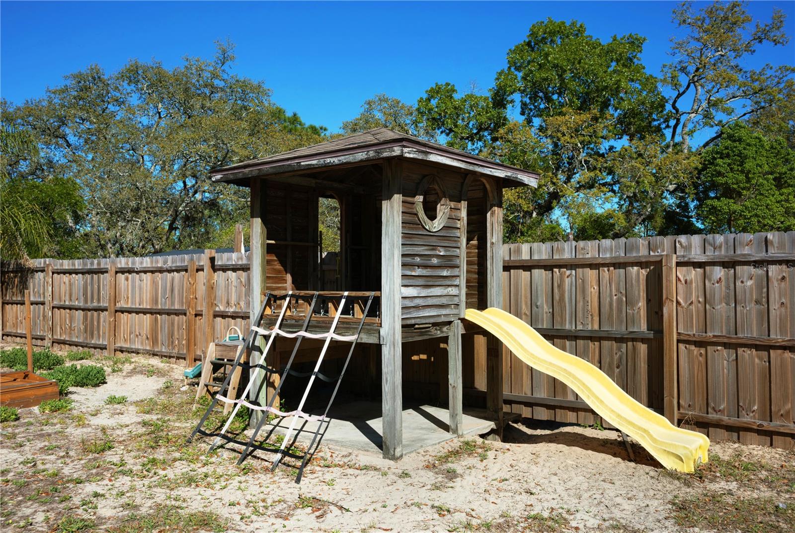 Image 34 of 45 For 9939 Woodridge Court