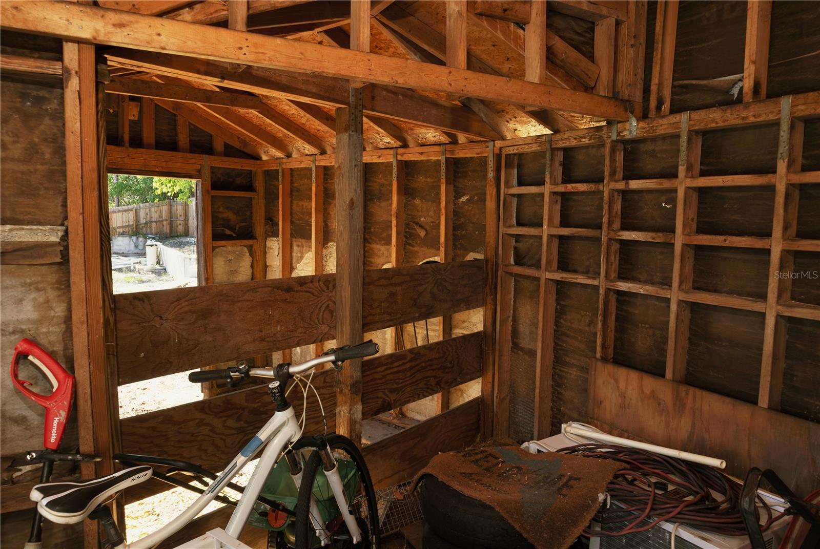 Image 38 of 45 For 9939 Woodridge Court