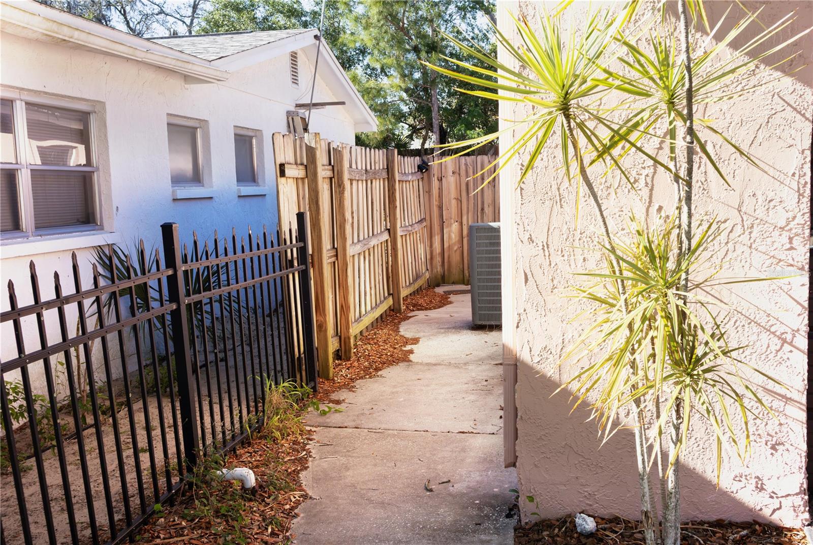 Image 44 of 45 For 9939 Woodridge Court