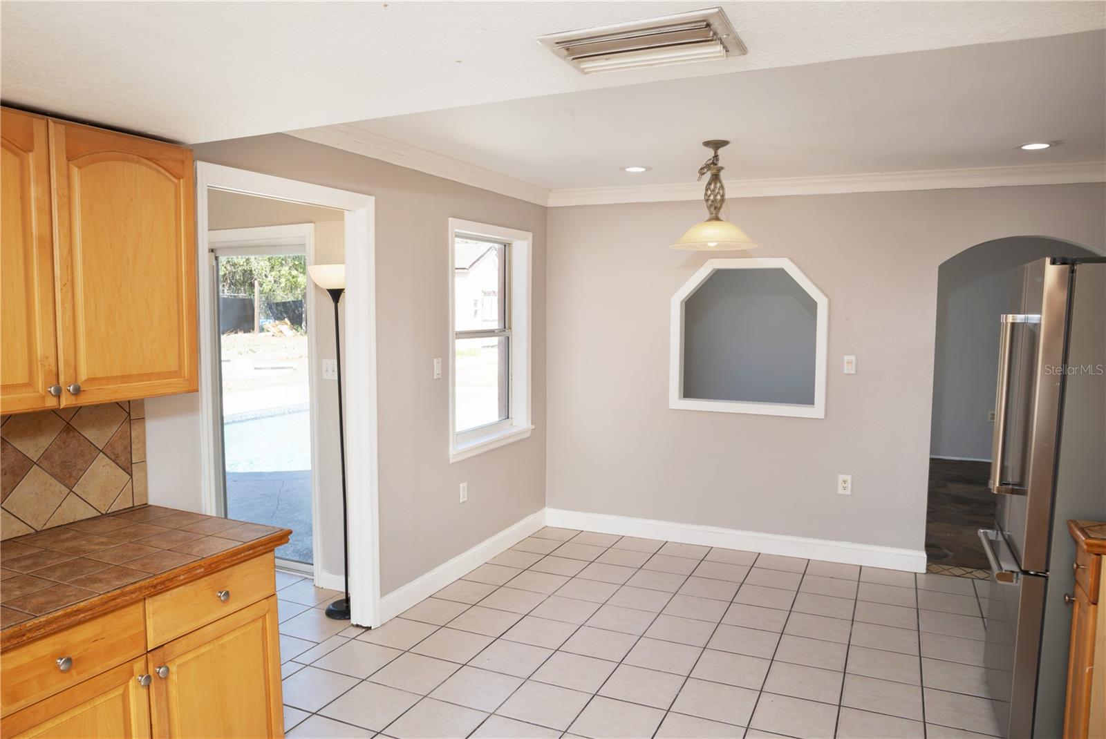 Image 9 of 45 For 9939 Woodridge Court