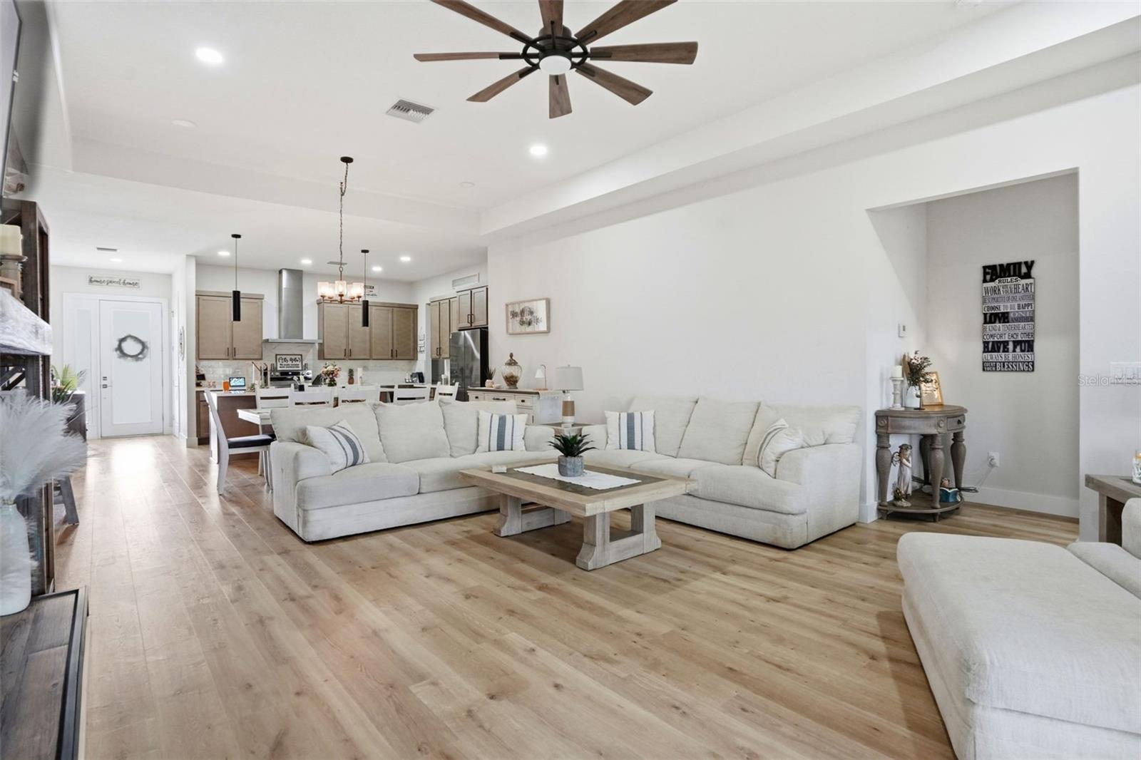 Image 25 of 99 For 9013 Mississippi Run