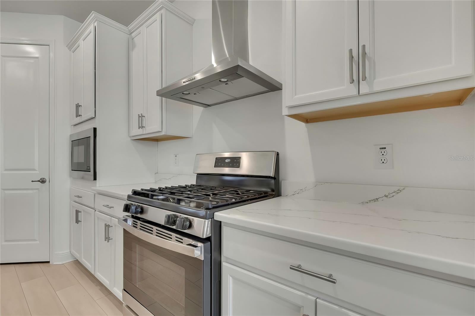 Image 18 of 89 For 19863 Tattnall Way