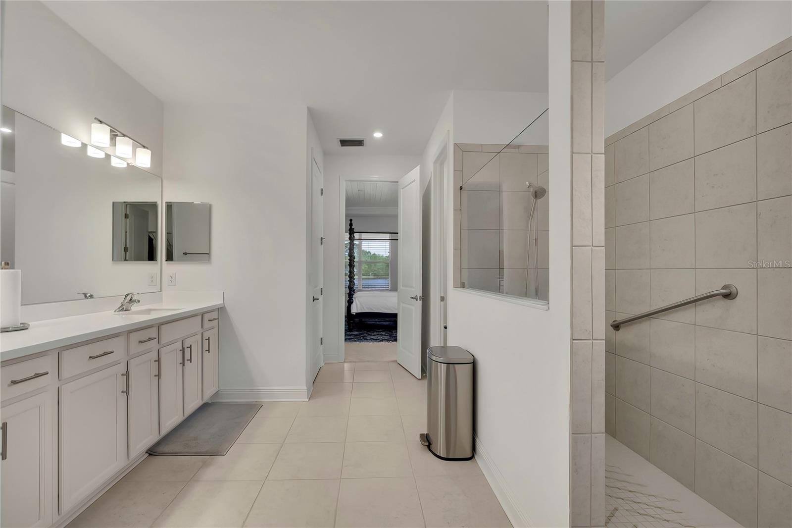 Image 34 of 89 For 19863 Tattnall Way