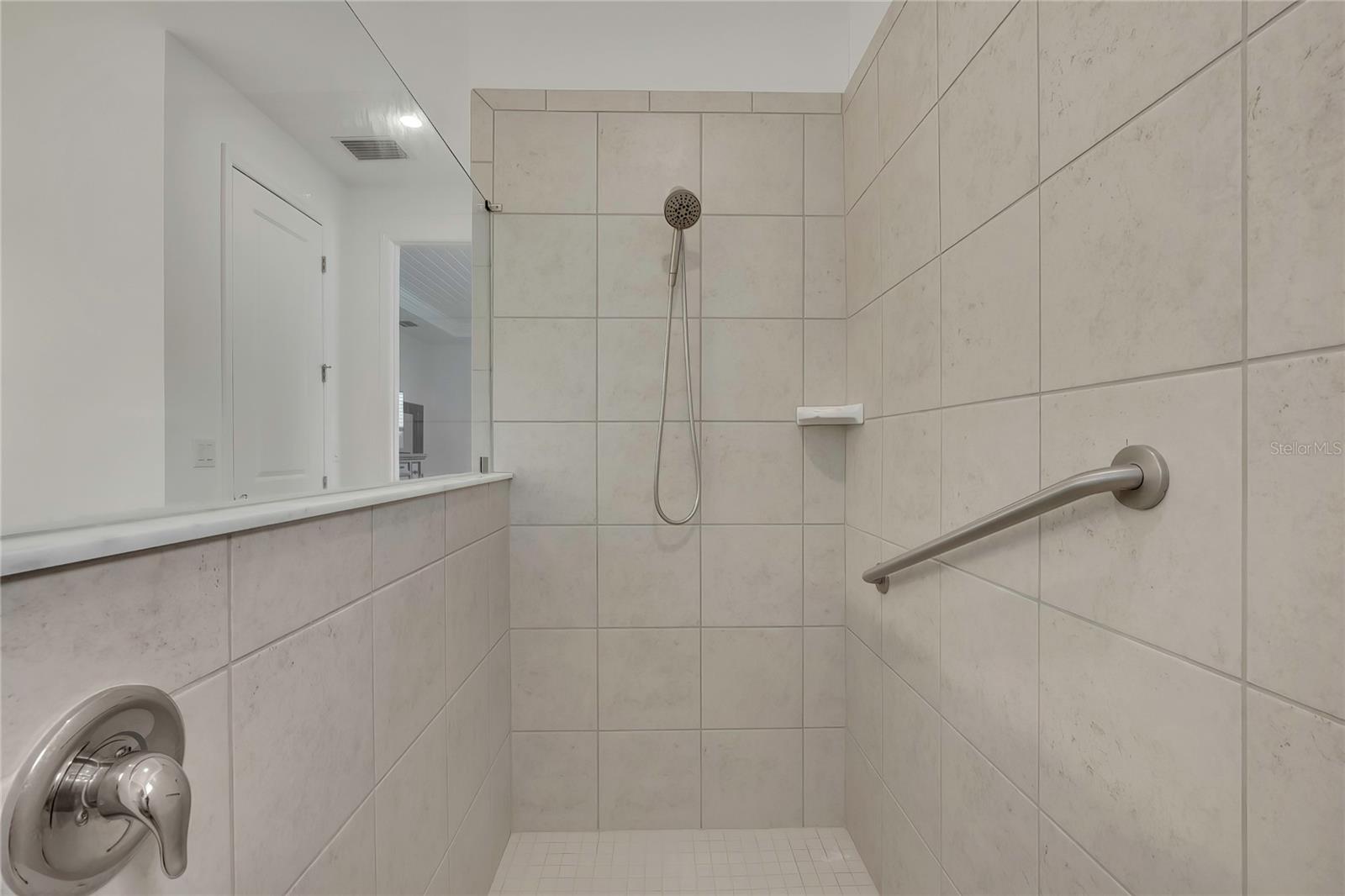 Image 35 of 89 For 19863 Tattnall Way