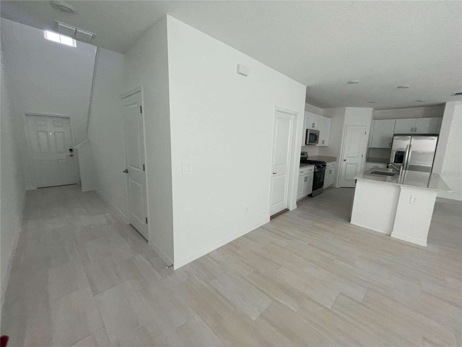 Image 11 of 48 For 9645 Carabiner Way