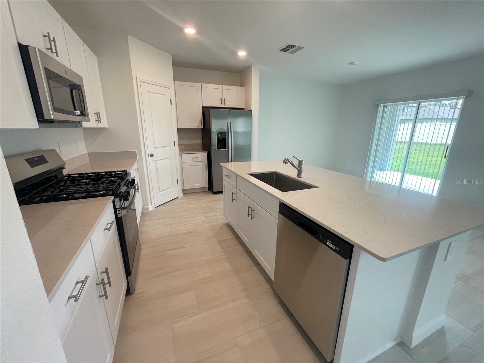 Image 14 of 48 For 9645 Carabiner Way