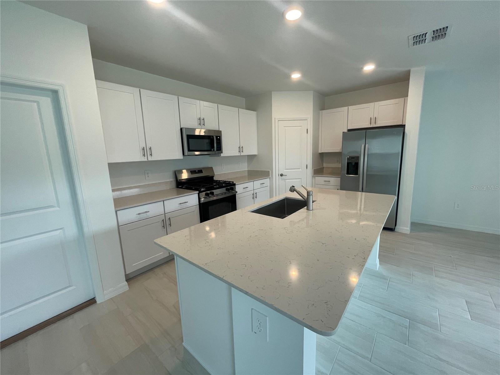 Image 15 of 48 For 9645 Carabiner Way