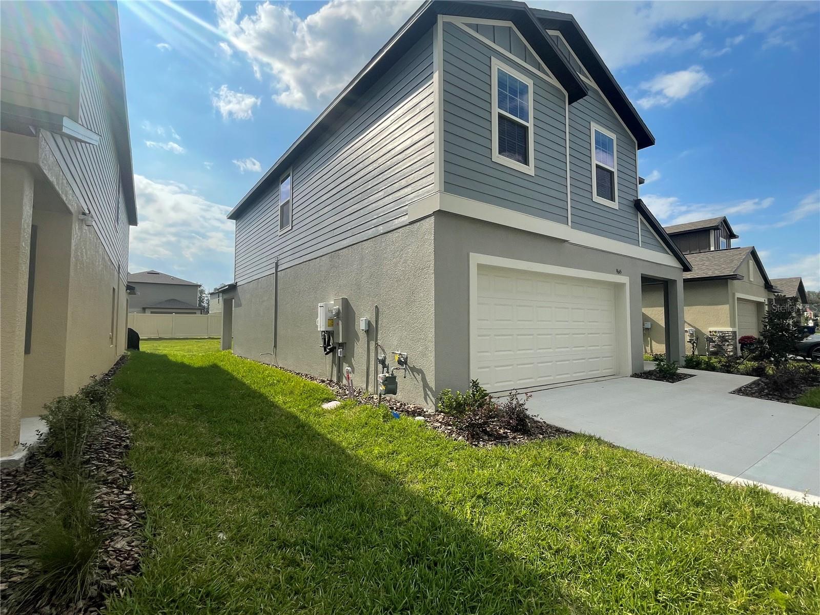 Image 3 of 48 For 9645 Carabiner Way