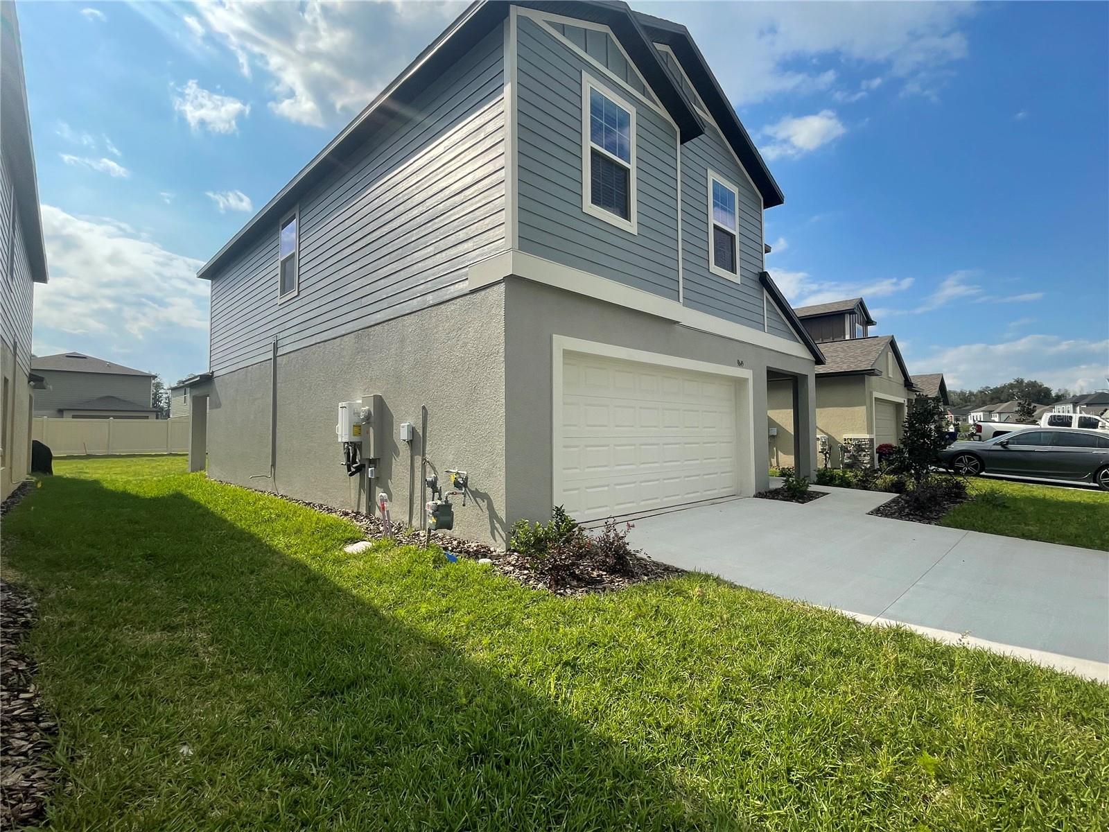 Image 4 of 48 For 9645 Carabiner Way