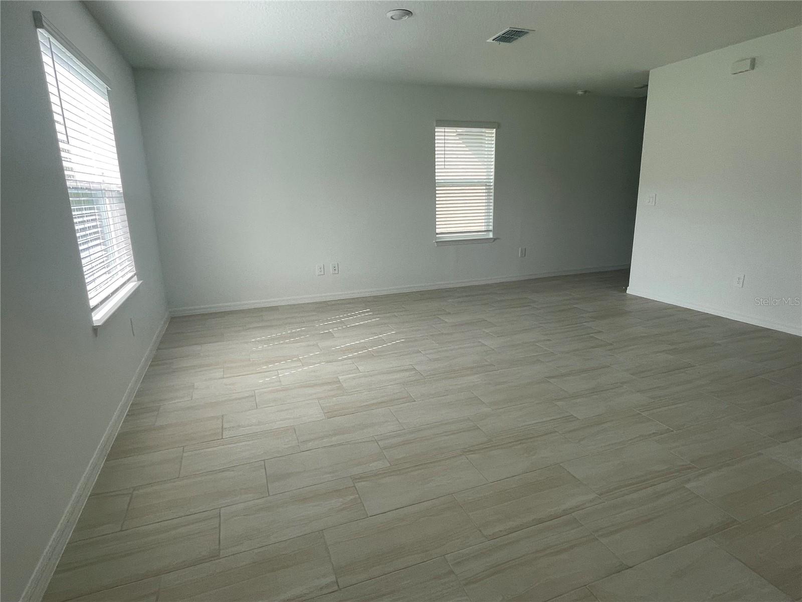 Image 8 of 48 For 9645 Carabiner Way