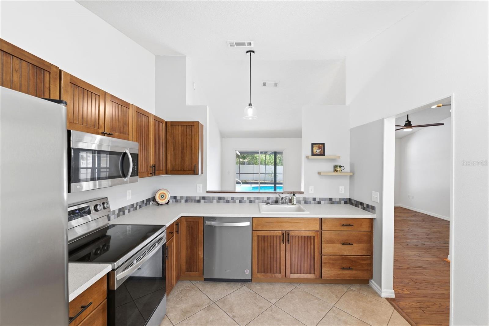 Image 13 of 55 For 11224 Holbrook Street