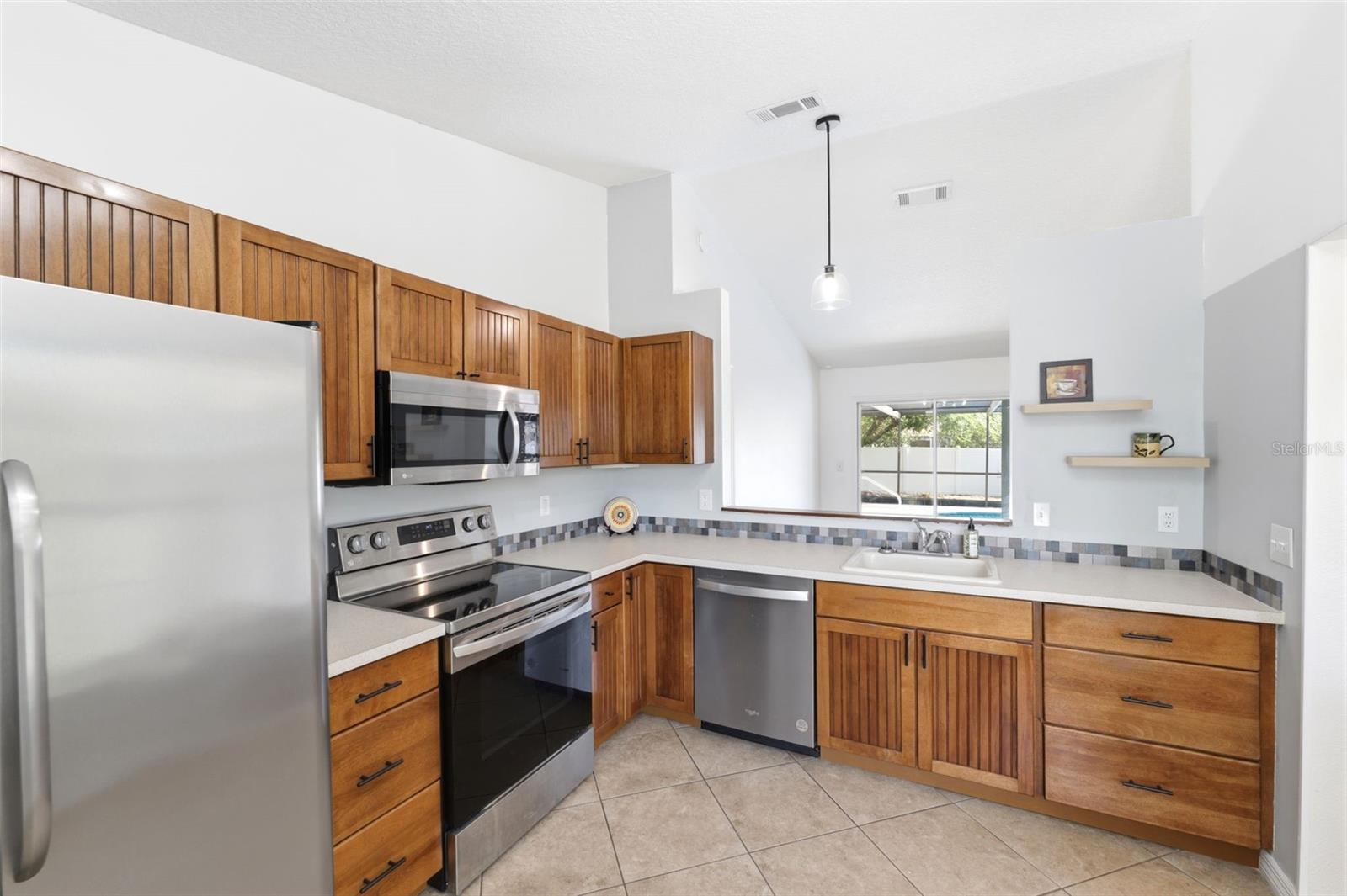 Image 14 of 55 For 11224 Holbrook Street