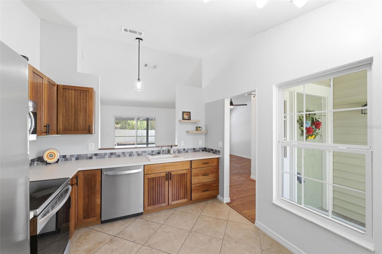 Image 15 of 55 For 11224 Holbrook Street