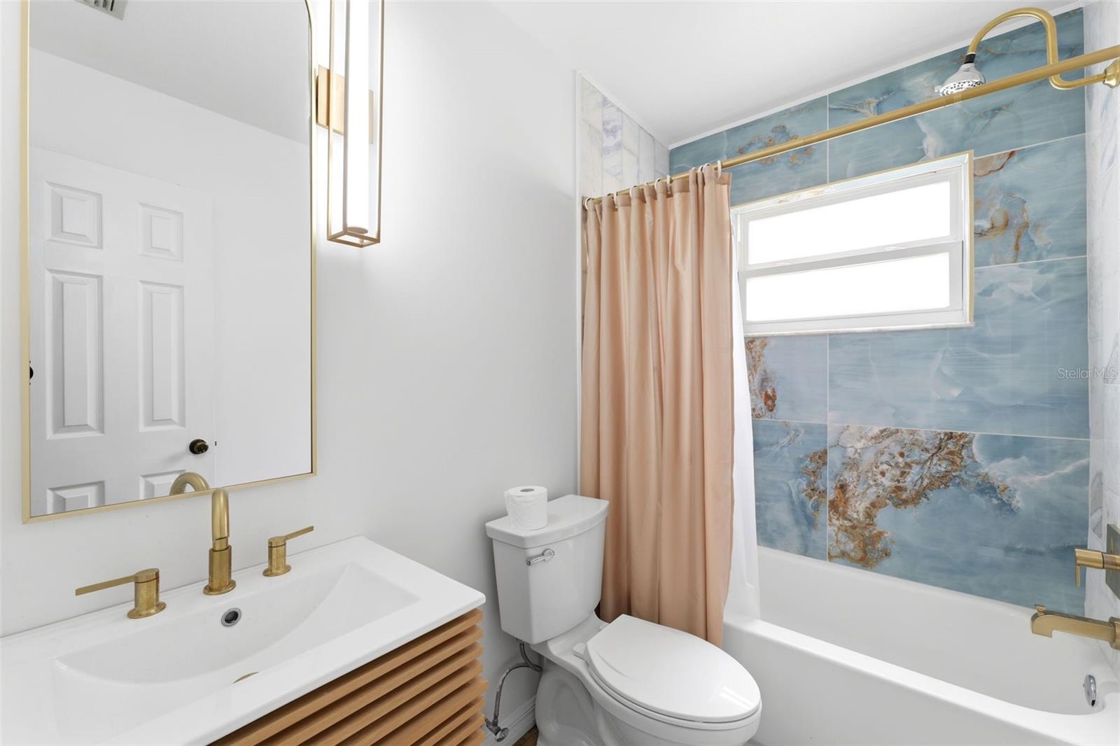 Image 26 of 55 For 11224 Holbrook Street