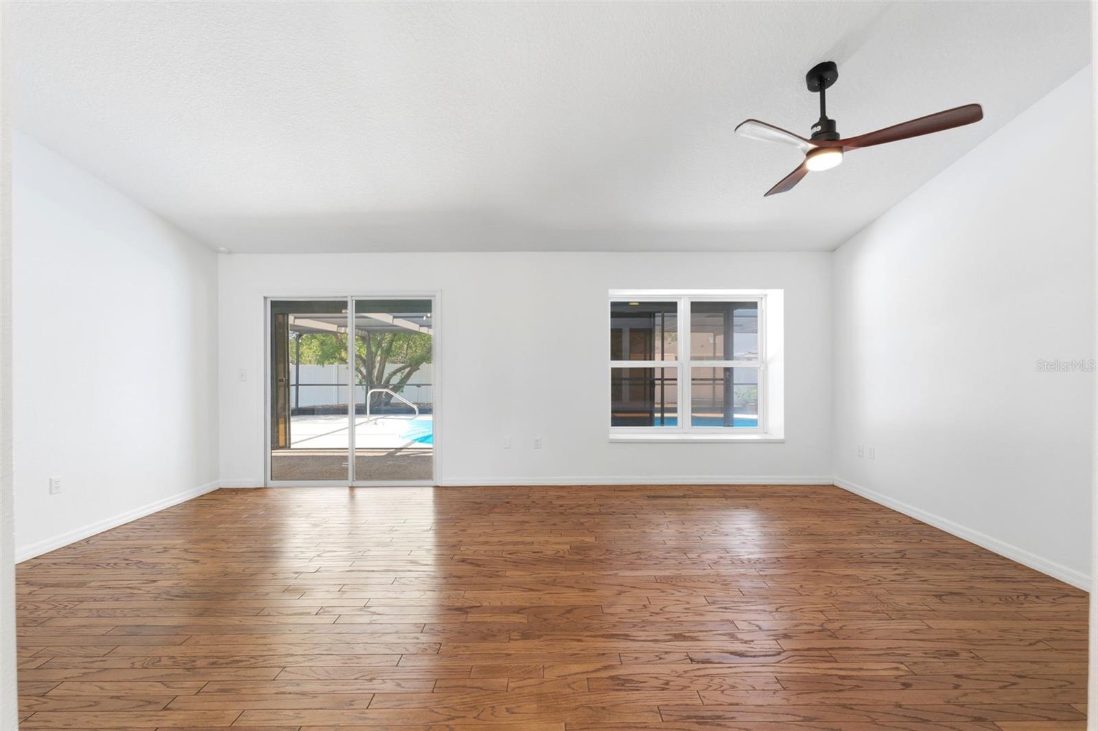 Image 7 of 55 For 11224 Holbrook Street