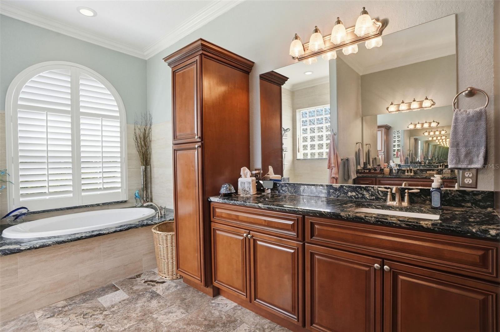 Image 37 of 78 For 9203 Lake Cypress Loop