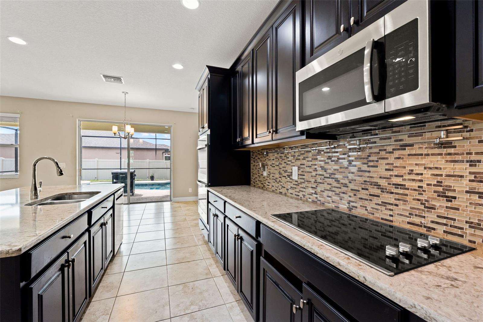 Image 11 of 67 For 18696 Malinche Loop