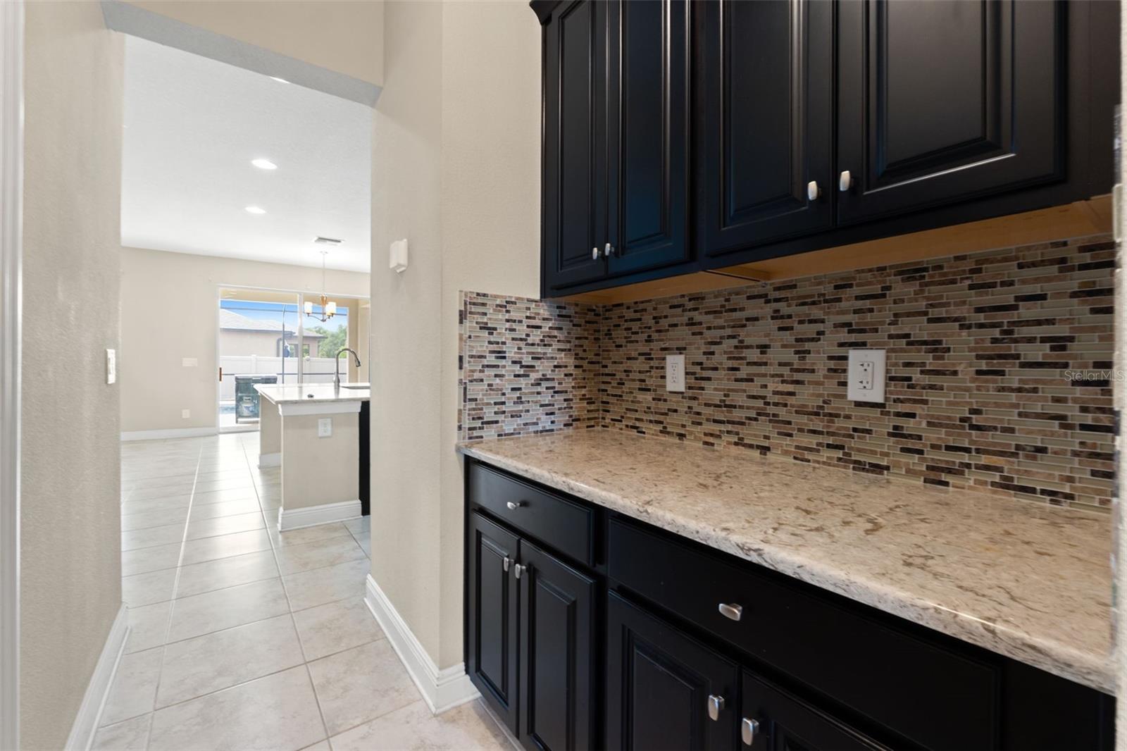 Image 15 of 67 For 18696 Malinche Loop