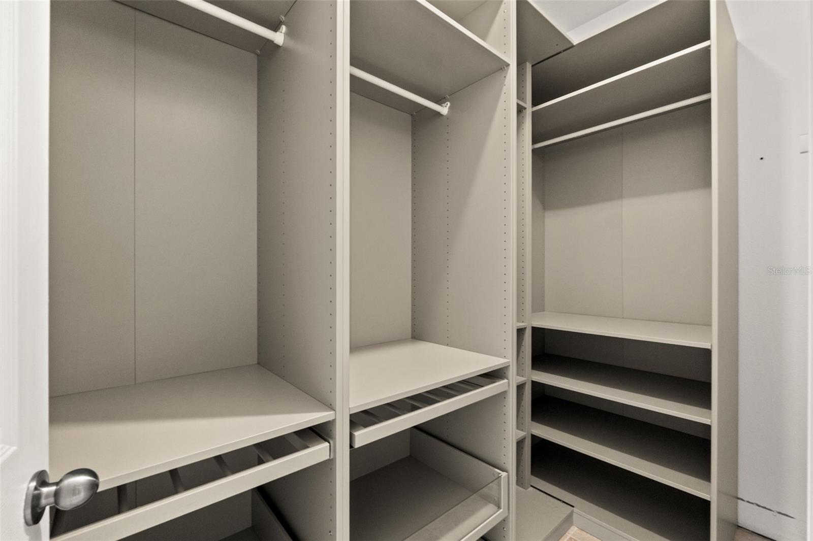 Image 20 of 67 For 18696 Malinche Loop