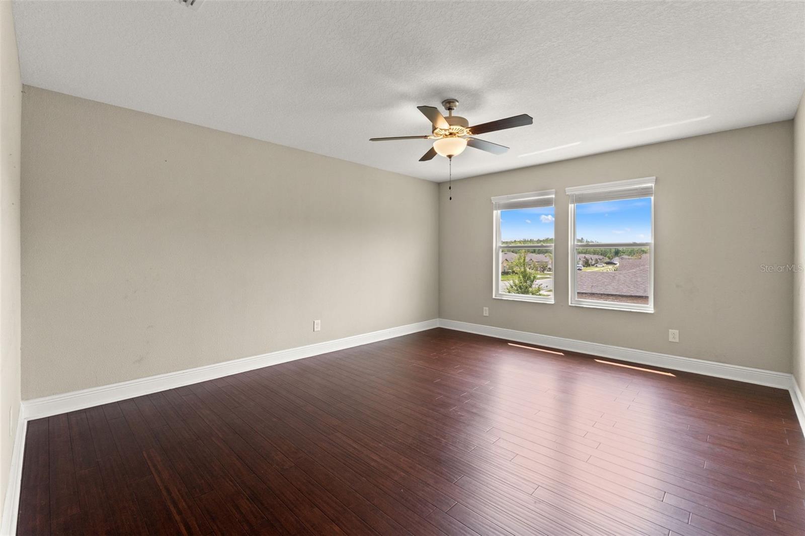 Image 50 of 67 For 18696 Malinche Loop