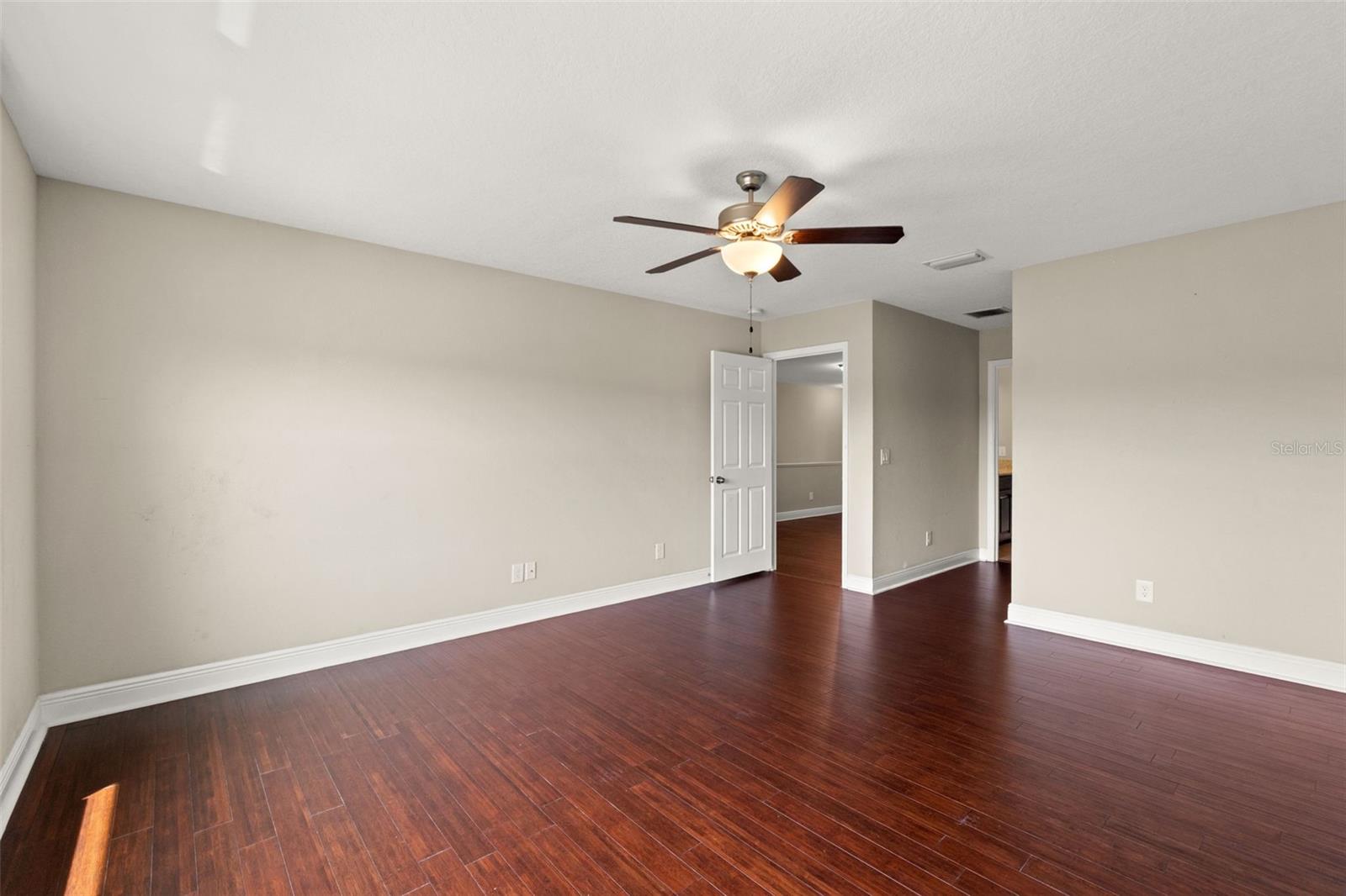 Image 51 of 67 For 18696 Malinche Loop