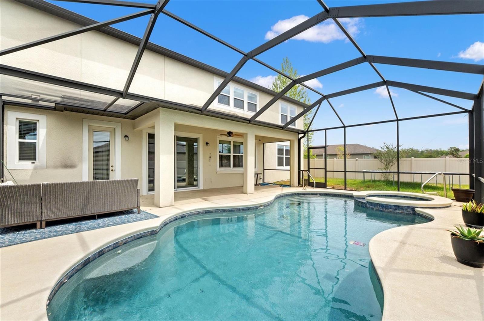 Image 60 of 67 For 18696 Malinche Loop