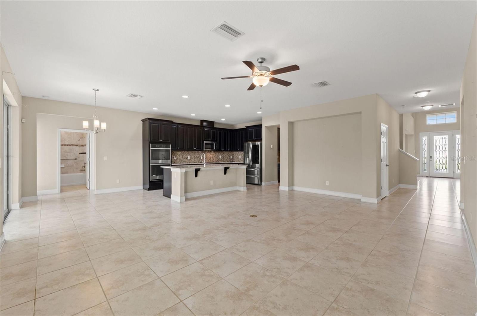 Image 9 of 67 For 18696 Malinche Loop