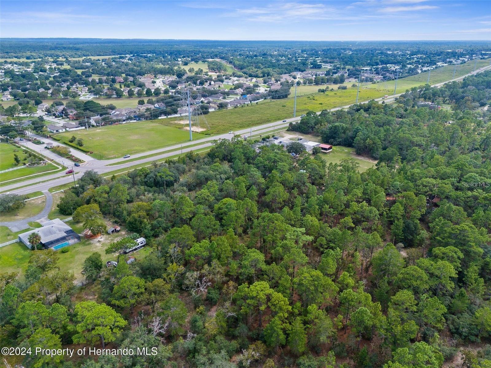 Listing photo id 10 for Sunshine Grove Road