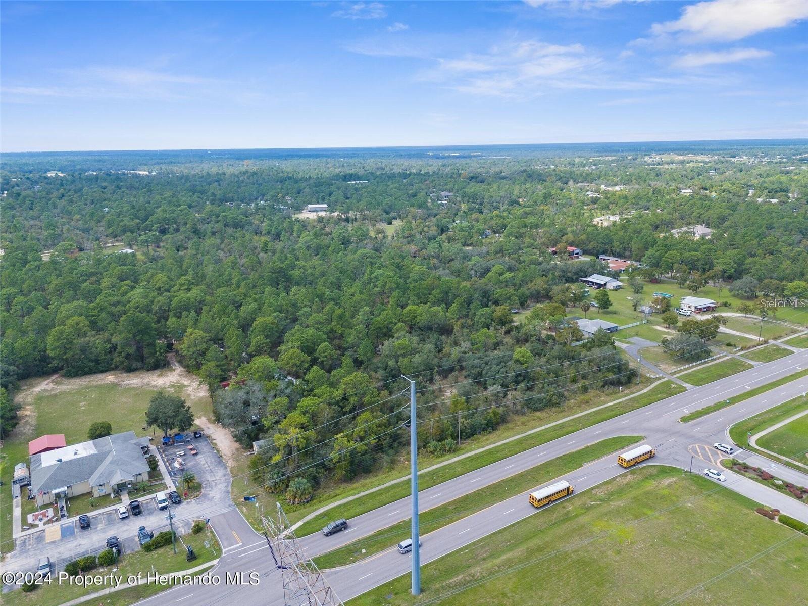 Listing photo id 3 for Sunshine Grove Road