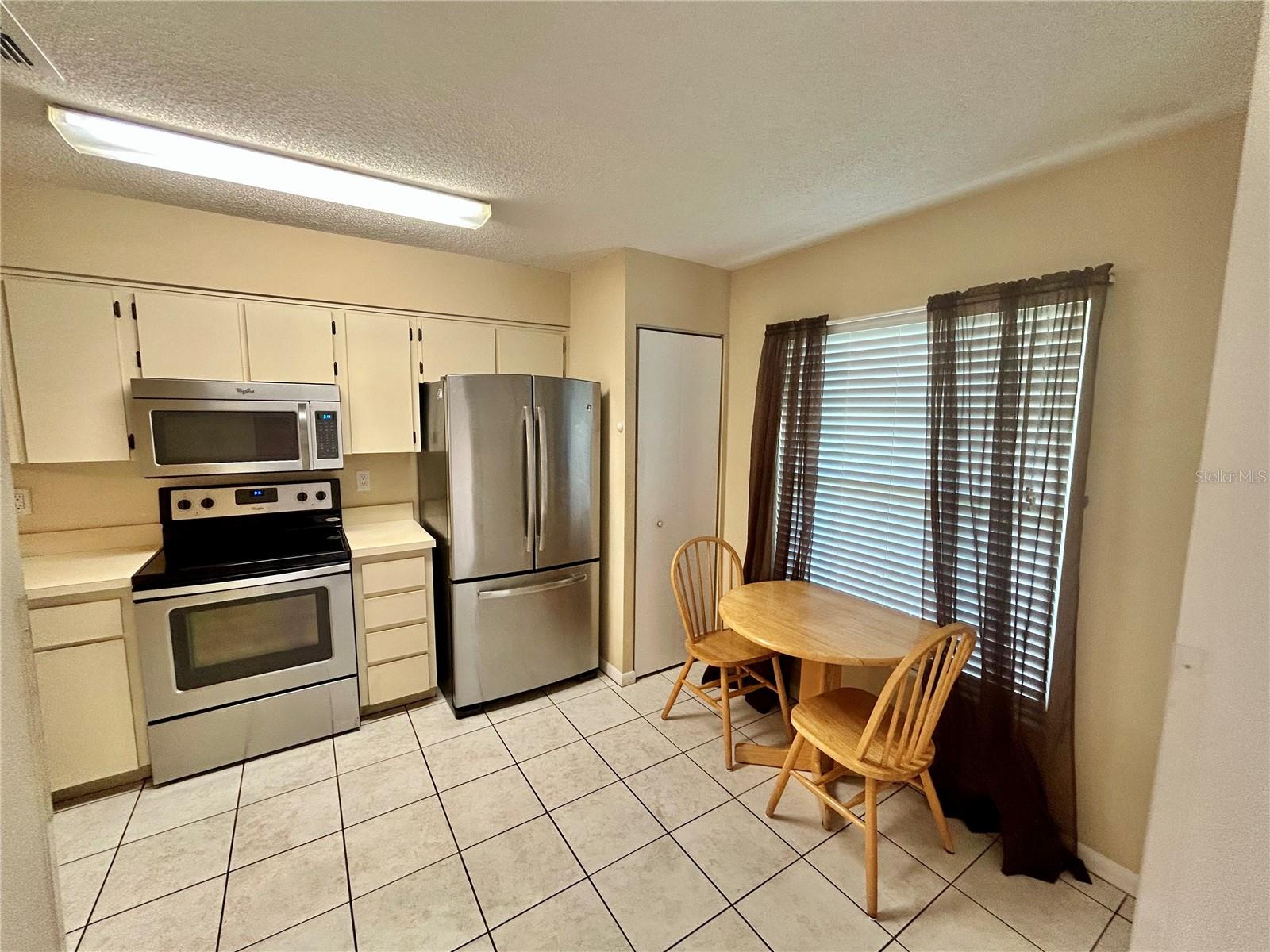 Image 13 of 46 For 4908 Myrtle Oak Drive 13