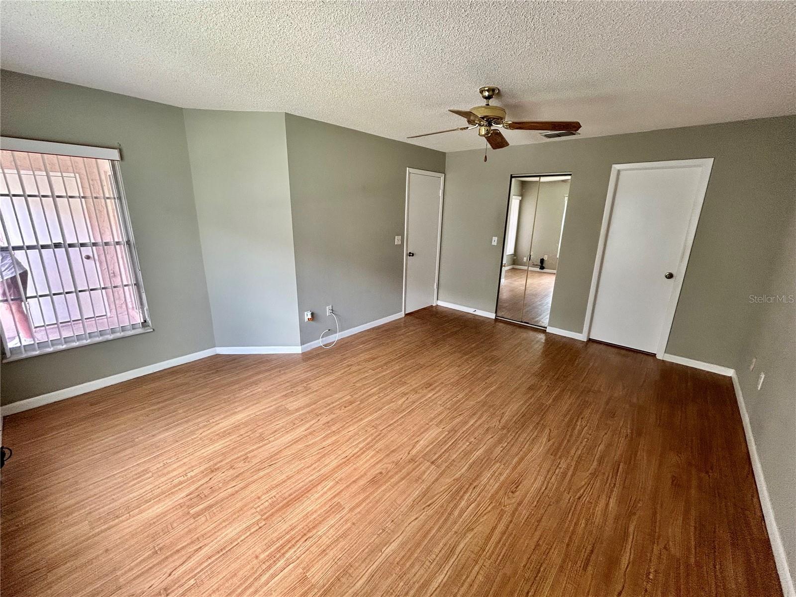 Image 15 of 46 For 4908 Myrtle Oak Drive 13