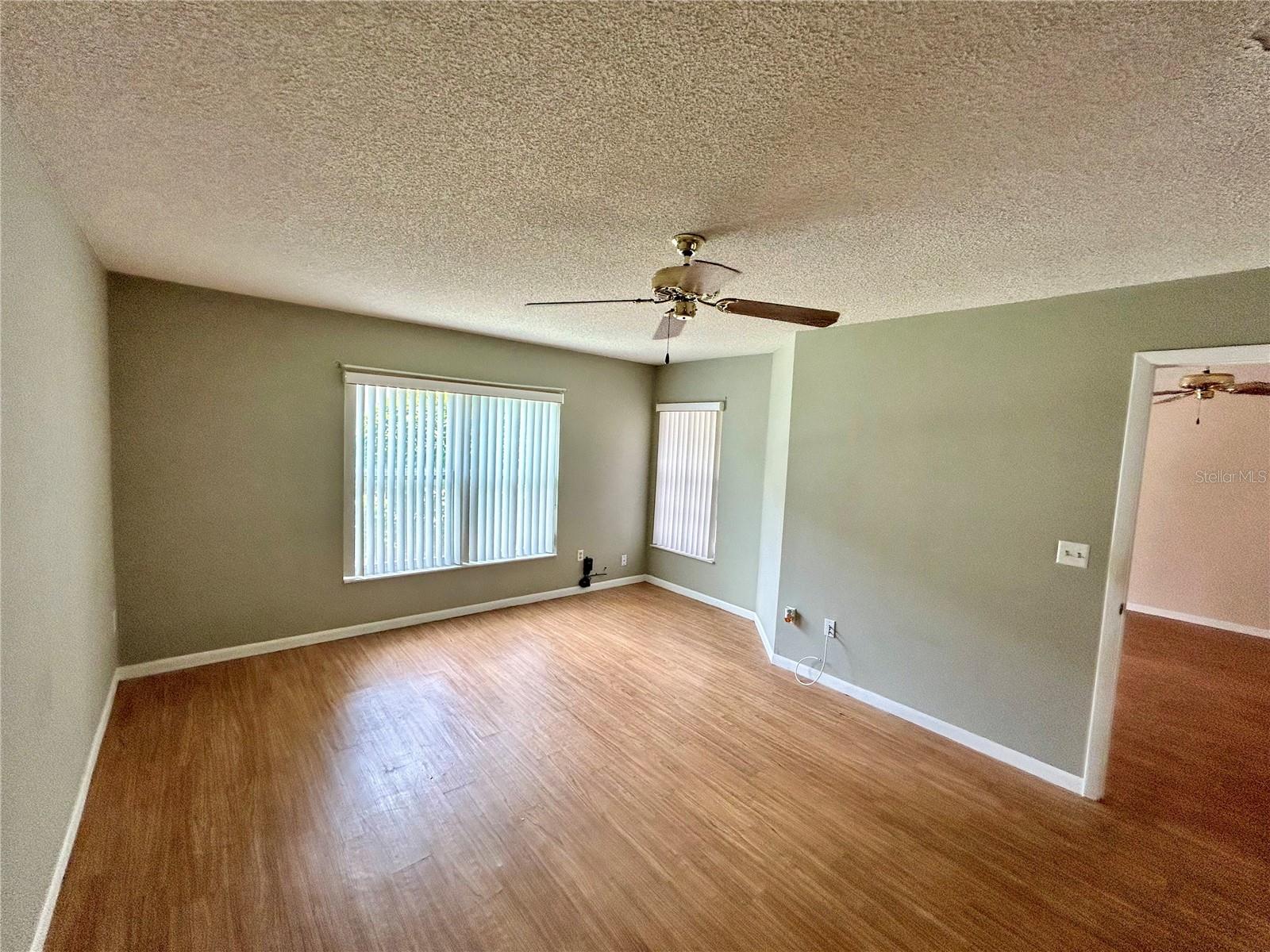 Image 16 of 46 For 4908 Myrtle Oak Drive 13