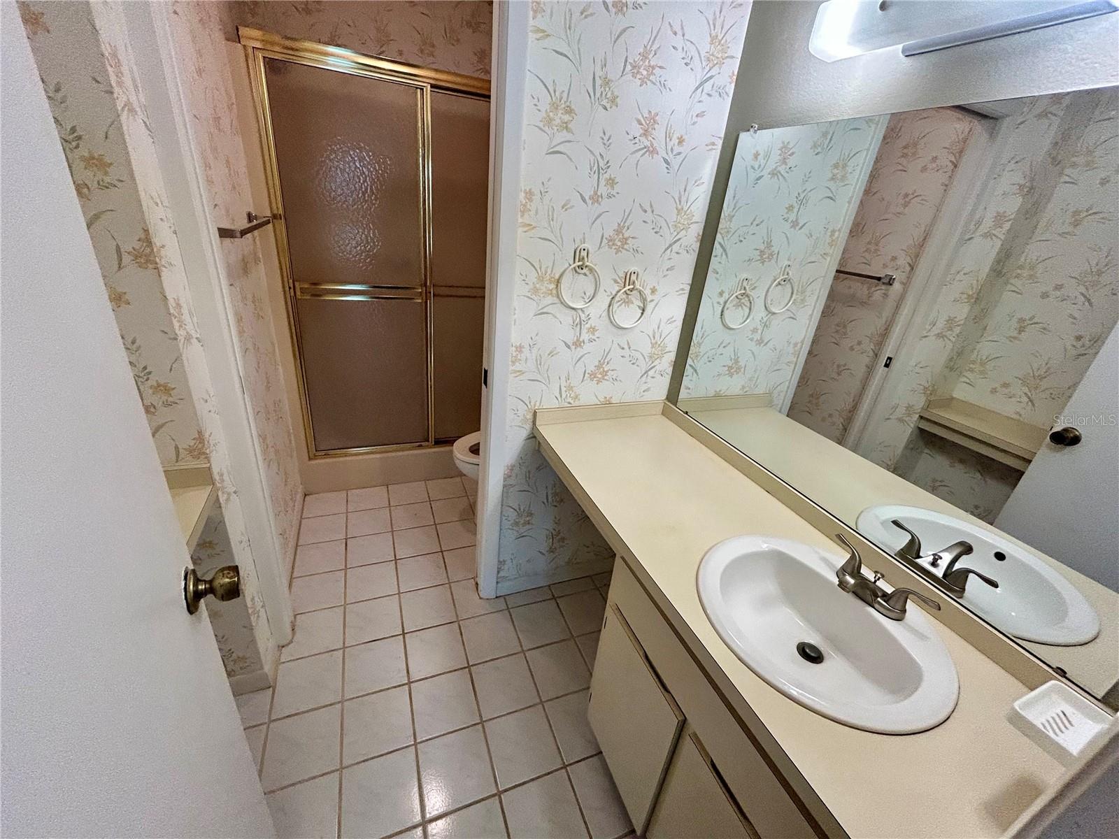 Image 17 of 46 For 4908 Myrtle Oak Drive 13