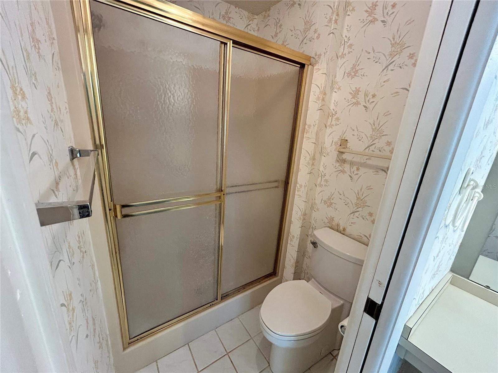 Image 18 of 46 For 4908 Myrtle Oak Drive 13